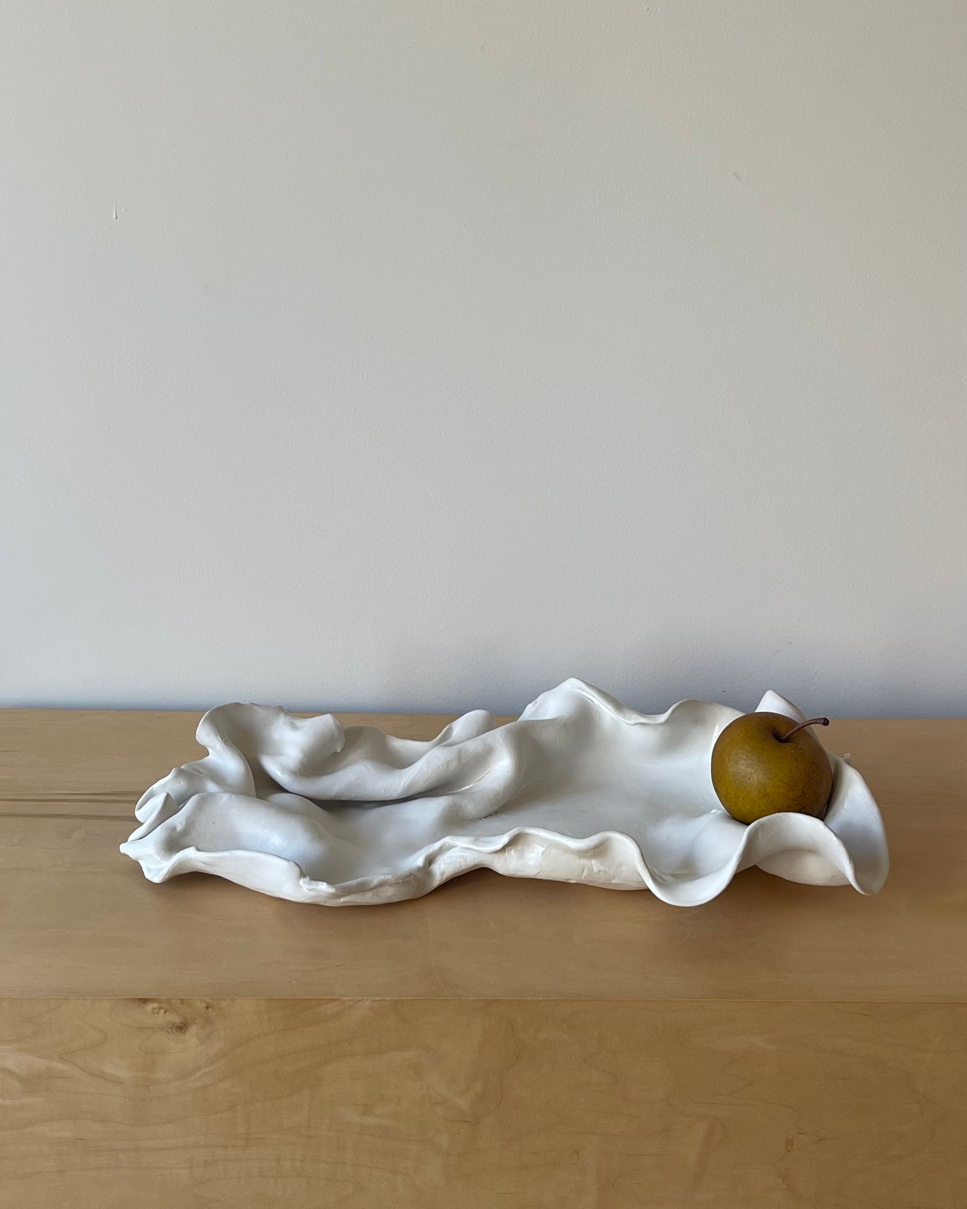 Crumpled Ruffle Platter | Matte White – Suzanne Kumar